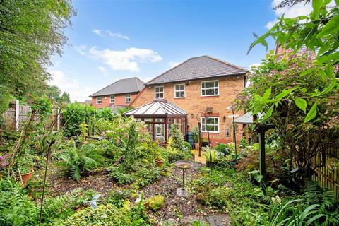 9 Oakleaf Rise, Far Forest, Kidderminster, DY14 9AE