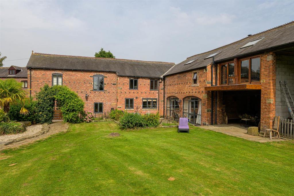 Oak Bank Barn, Heatley Lane, Broomhall, Nantwich 5 bed barn conversion