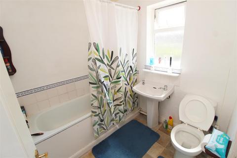 54 Rosedale Road, Northampton, NN2 7QF