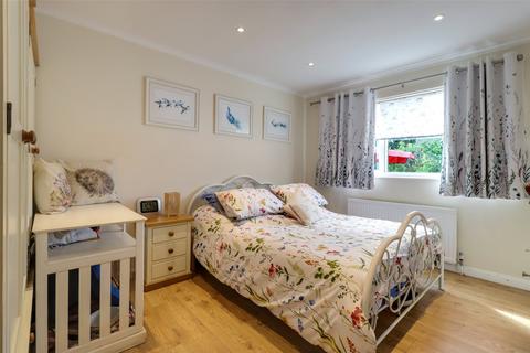 2 bedroom bungalow for sale - Lily Close, Northam, Bideford, Devon, EX39