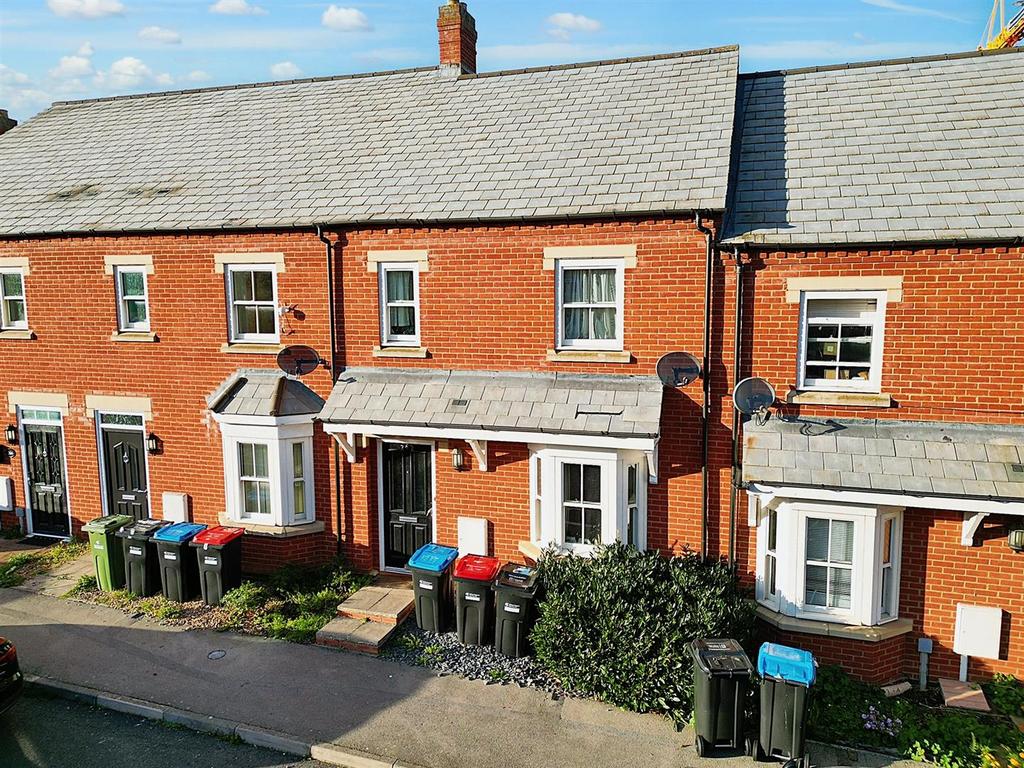 Church Street, Wolverton, Milton Keynes 3 bed terraced house for sale