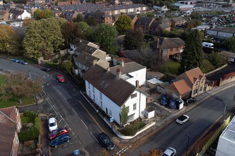 4 bedroom semi-detached house for sale, Bondgate, Ripon