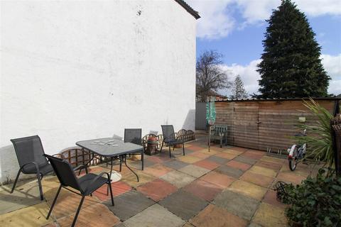 Bondgate House South, 44 Bondgate, Ripon, HG4 1QE