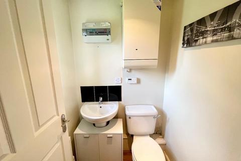 3 Botham Fields, Huddersfield, HD3 4PJ