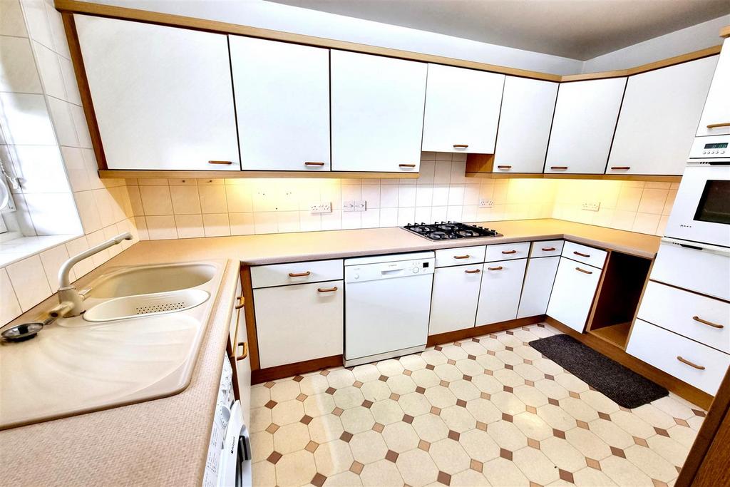 Fitted kitchen: pic. 1