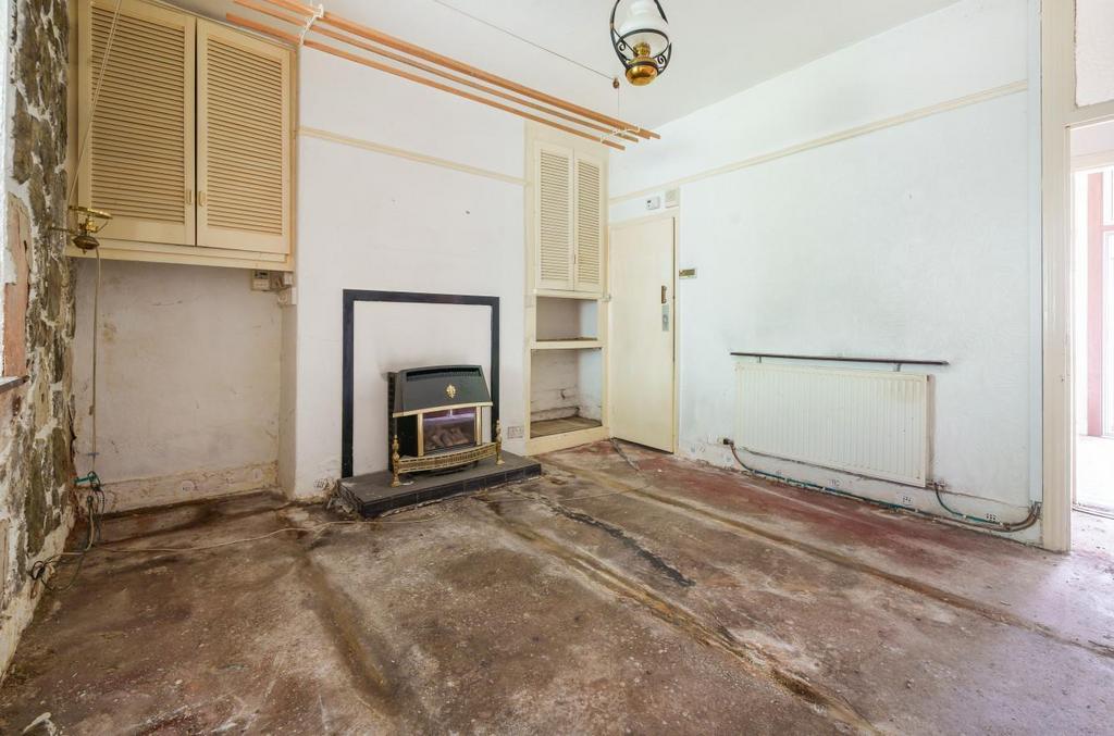 Old Clough Lane, Worsley, Manchester 2 bed terraced house for sale £150,000