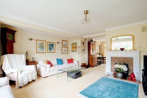 6 Buckleys, Chelmsford, CM2 7DY