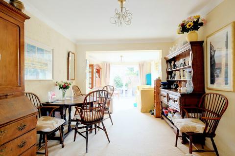 6 Buckleys, Chelmsford, CM2 7DY