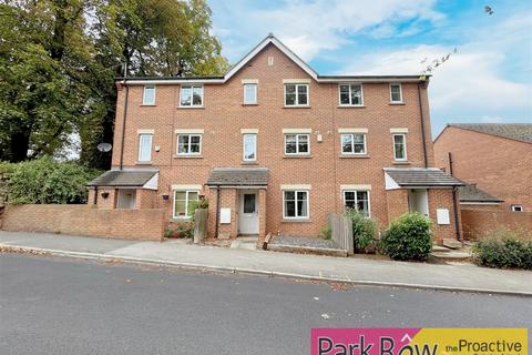 4 bedroom townhouse for sale, North Baileygate, Pontefract
