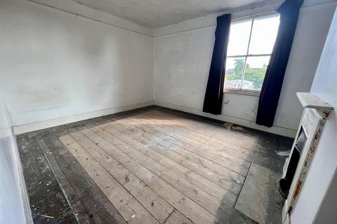 69 Chapel Road, Burnham-on-crouch, CM0 8JD