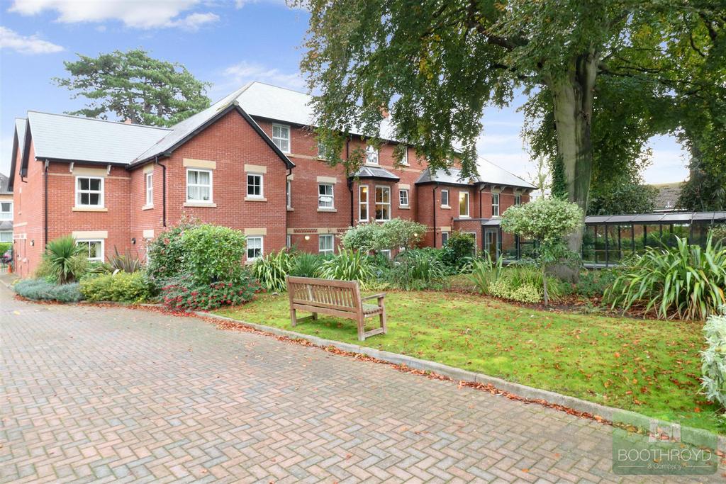 Wilton Court, Southbank Road 1 bed apartment for sale £120,000