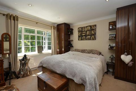 3 bedroom detached house for sale, Beech Avenue, Oakleigh Park