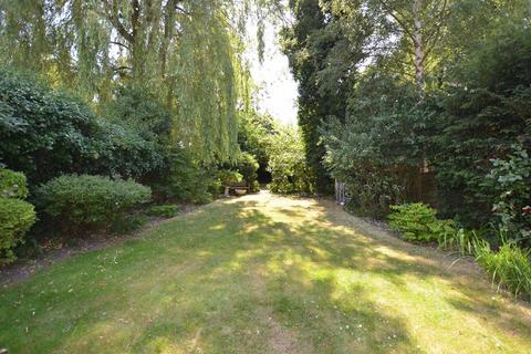 3 bedroom detached house for sale, Beech Avenue, Oakleigh Park