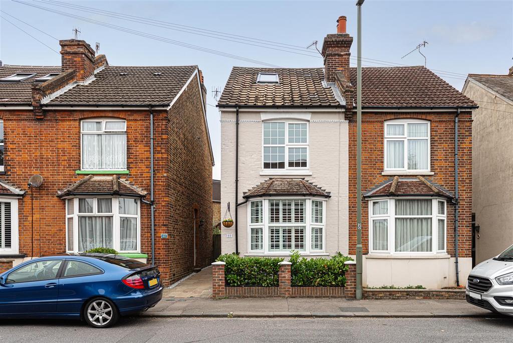 Frenches Road, Redhill 3 bed semidetached house for sale £500,000
