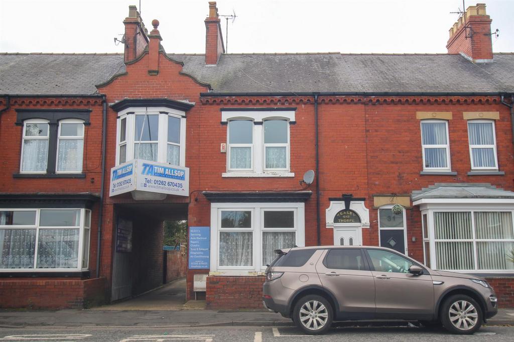 St. Johns Street, Bridlington 4 bed end of terrace house for sale £