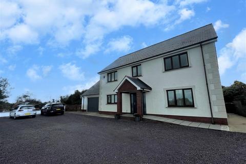 Hendre Hermon, Cynwyl Elfed, Carmarthen, SA33 6SR