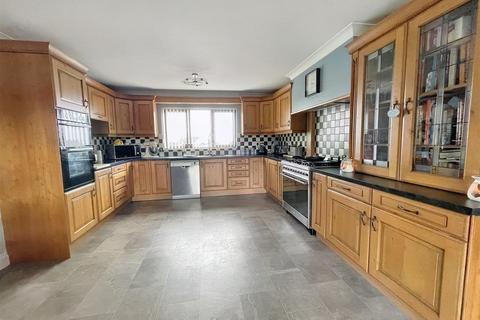 Hendre Hermon, Cynwyl Elfed, Carmarthen, SA33 6SR