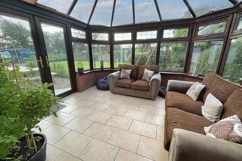 Hendre Hermon, Cynwyl Elfed, Carmarthen, SA33 6SR