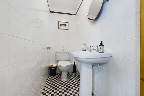 36 Dennis Road, East Molesey, KT8 9ED