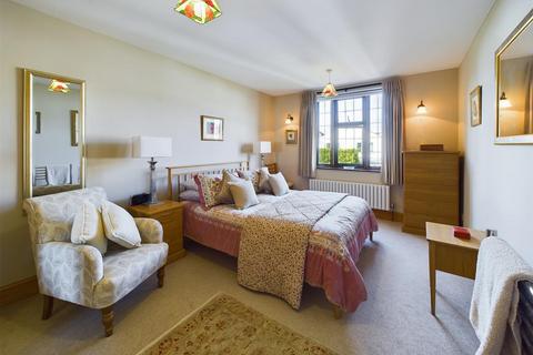 36 Dennis Road, East Molesey, KT8 9ED