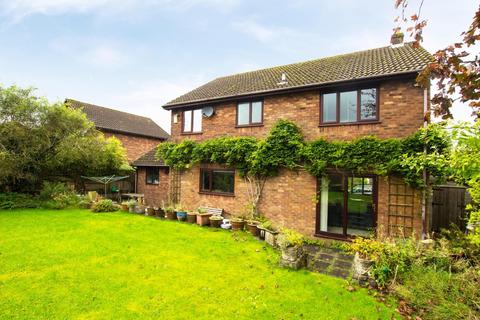 14 Knowlesly Meadows, Darwen, BB3 2UP