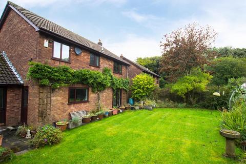 14 Knowlesly Meadows, Darwen, BB3 2UP