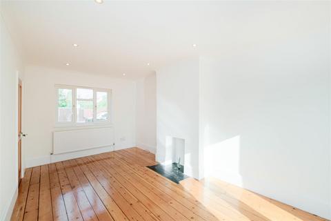 58 Hawkdene, London, E4 7PF