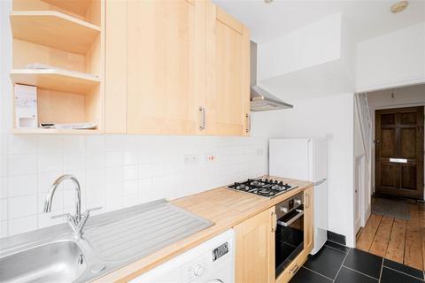 58 Hawkdene, London, E4 7PF