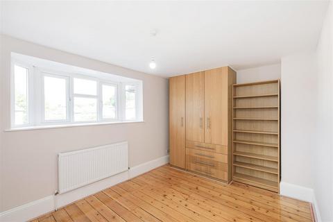58 Hawkdene, London, E4 7PF