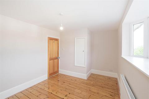 58 Hawkdene, London, E4 7PF