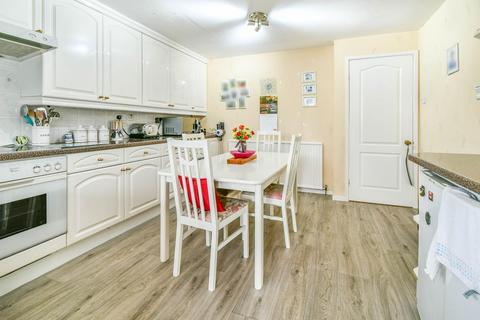 15 Chestnut Grove, Harrogate, HG1 4HS