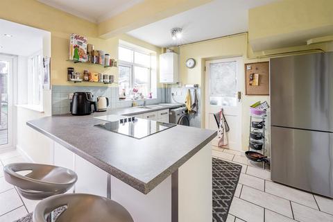 Debron Smithy Lane, Brierley Hill, DY5 4TN