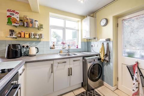 Debron Smithy Lane, Brierley Hill, DY5 4TN