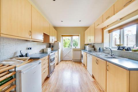 8 Radnor Road, London, NW6 6TT