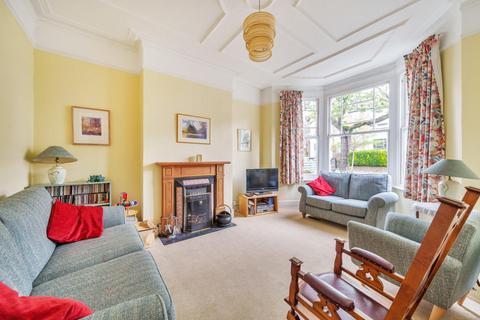 8 Radnor Road, London, NW6 6TT