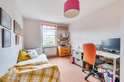 8 Radnor Road, London, NW6 6TT