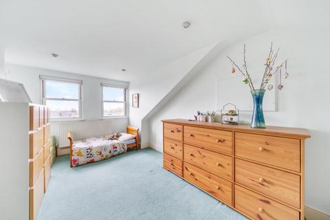 8 Radnor Road, London, NW6 6TT