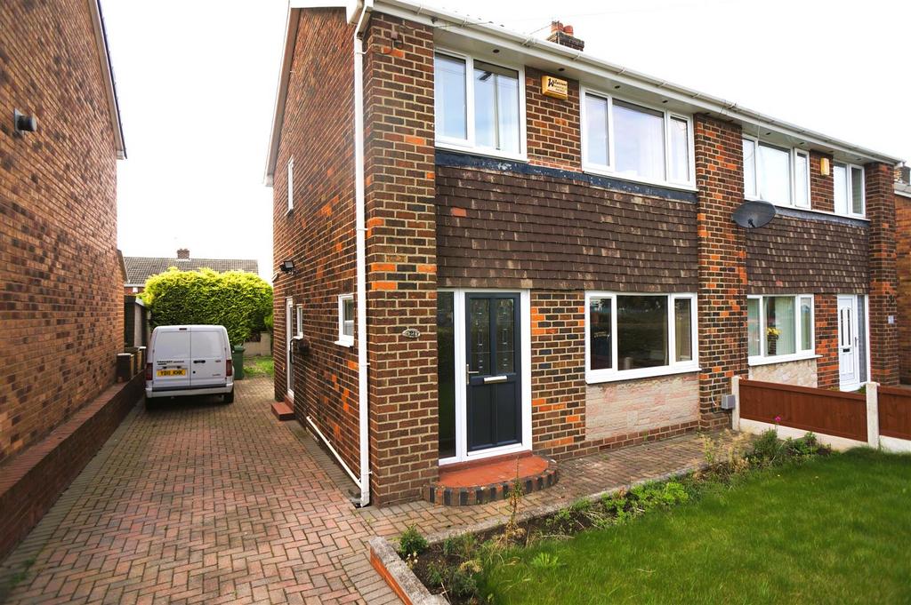 Cobblers Lane, Pontefract 3 bed semidetached house £900 pcm (£208 pw)