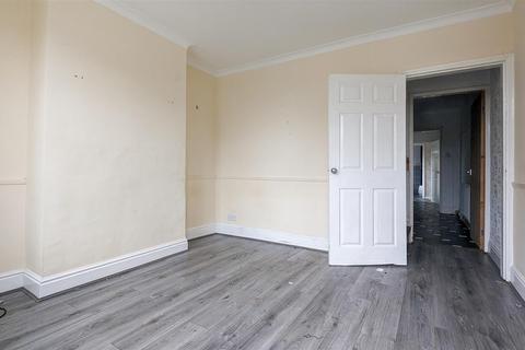 28 Whitehall Road, Retford, DN22 6HX