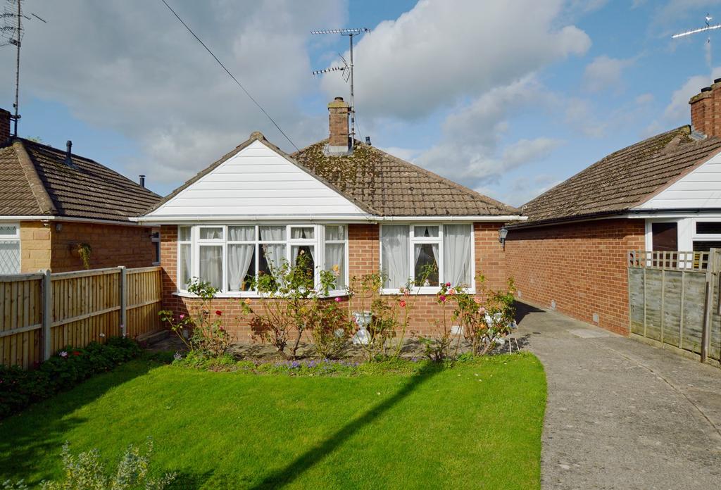 New Barn Lane, Prestbury, Cheltenham, GL52 2 bed bungalow for sale £