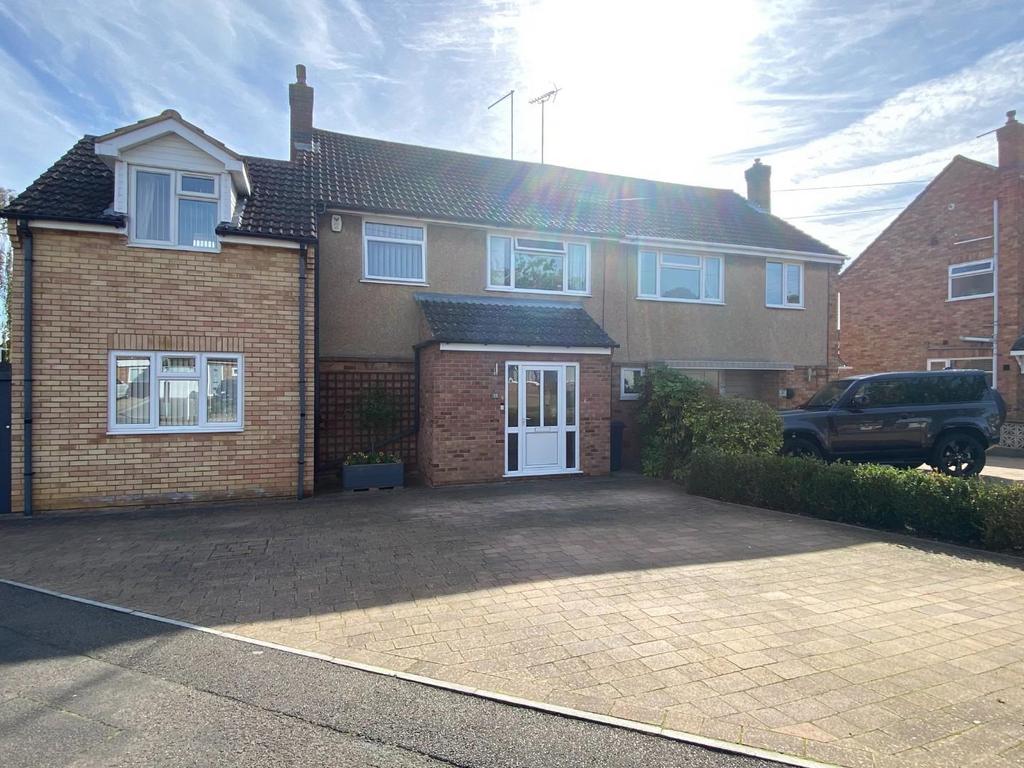 Landcross Drive, Abington Vale, Northampton NN3 4 bed semidetached