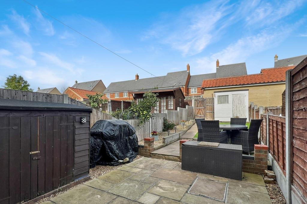 Thomas Bell Road, Earls Colne, Colchester, CO6 2 bed terraced house for