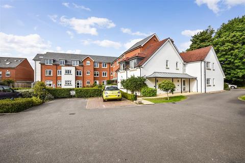 1 bedroom flat for sale, Abbey Lodge, Romsey Town Centre, Hampshire