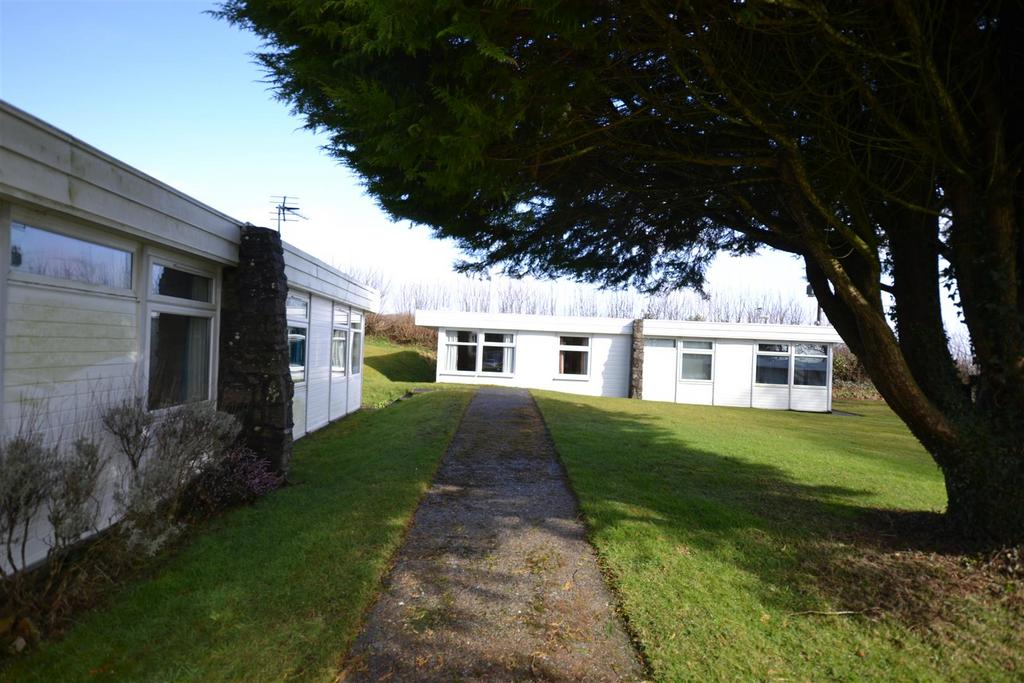 Cuffern 2 bed chalet for sale £65,000