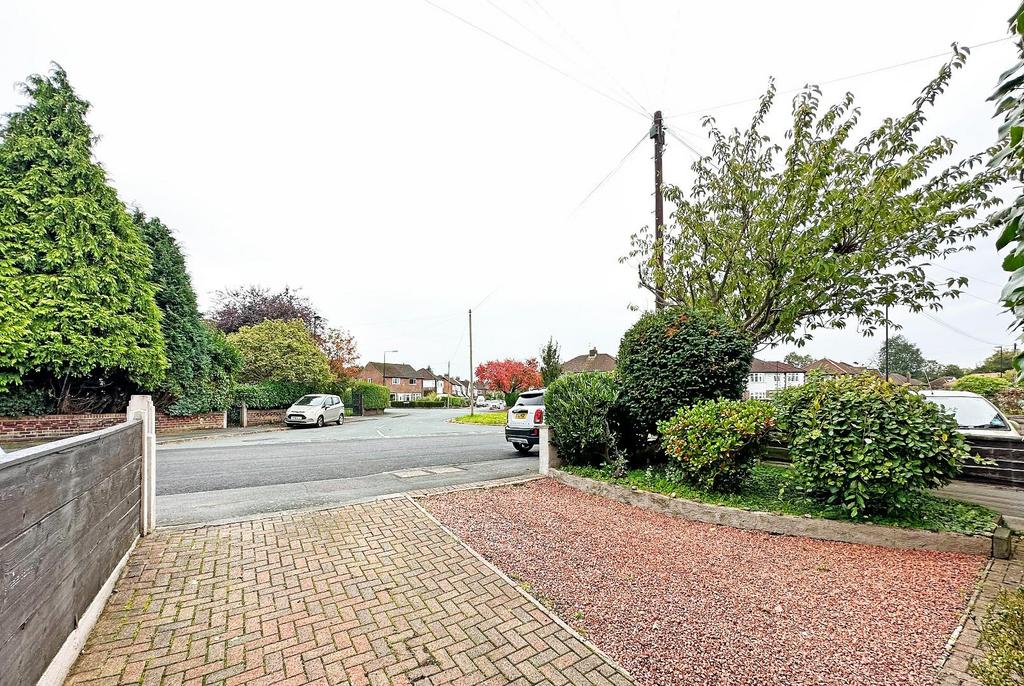 Lorraine Road, Timperley 4 bed semidetached house for sale £475,000