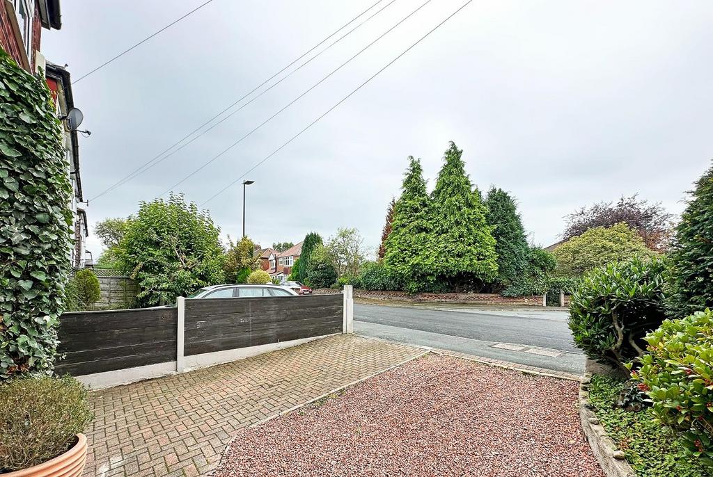 Lorraine Road, Timperley 4 bed semidetached house for sale £475,000