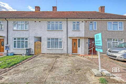 63 Tufter Road, Chigwell, IG7 4EB