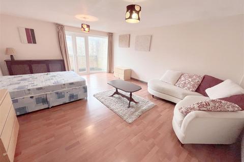 1 bedroom property to rent, Speedwell Place, Conniburrow, Milton Keynes