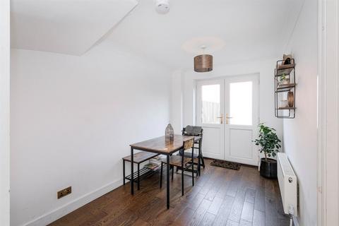 140 Elmcroft Avenue, London, E11 2DB