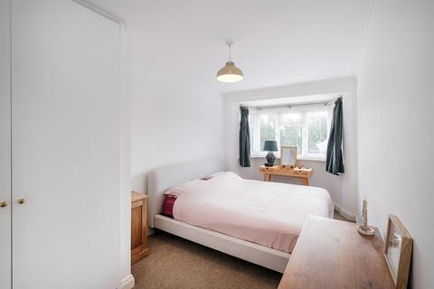 140 Elmcroft Avenue, London, E11 2DB